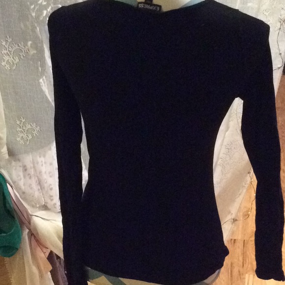 Super cute black sweater - Picture 2 of 3